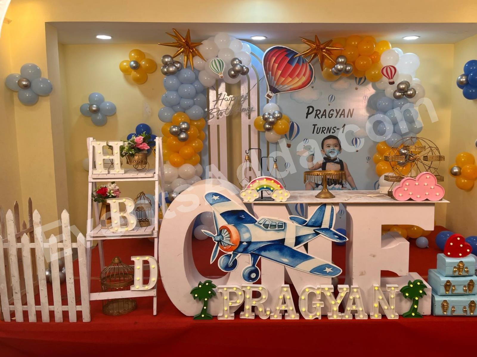 airplane-theme-first-birthday-decoration-3.jpg