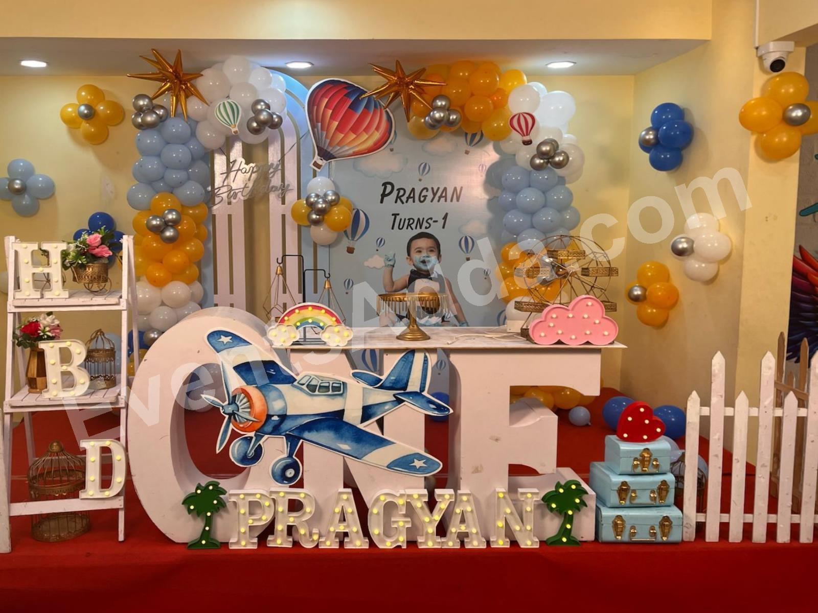 airplane-theme-first-birthday-decoration-4.jpg