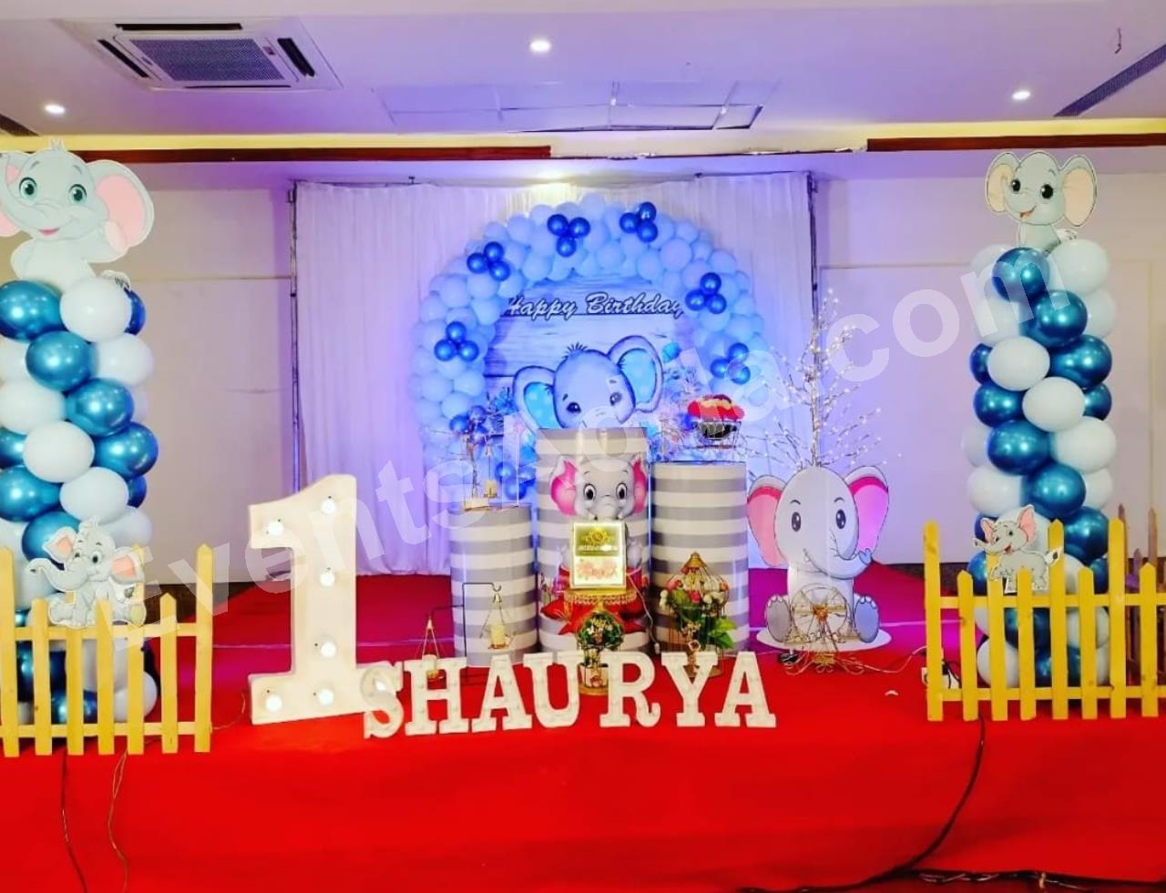baby-elephant-1st-birthday-balloon-decoration-2.jpg