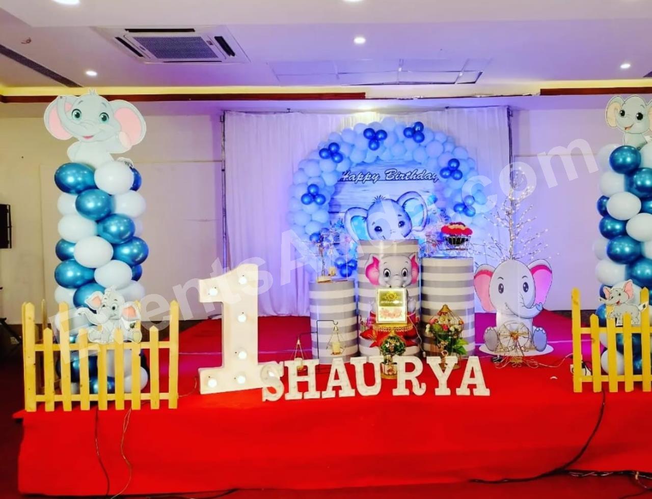 baby-elephant-1st-birthday-balloon-decoration-3.jpg