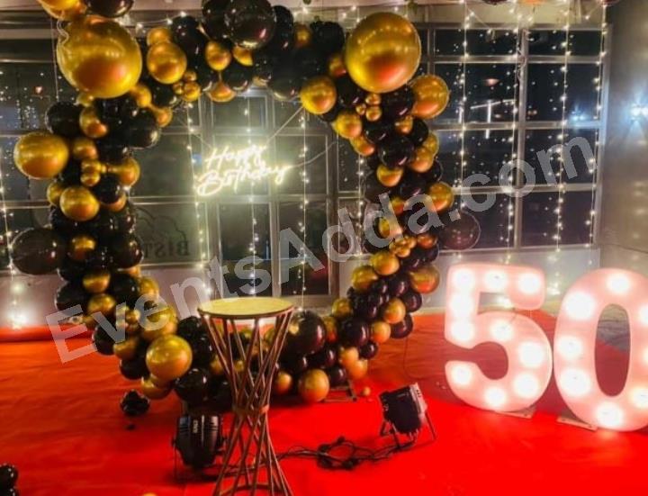 black-and-gold-50th-birthday-balloon-decoration-2.jpg