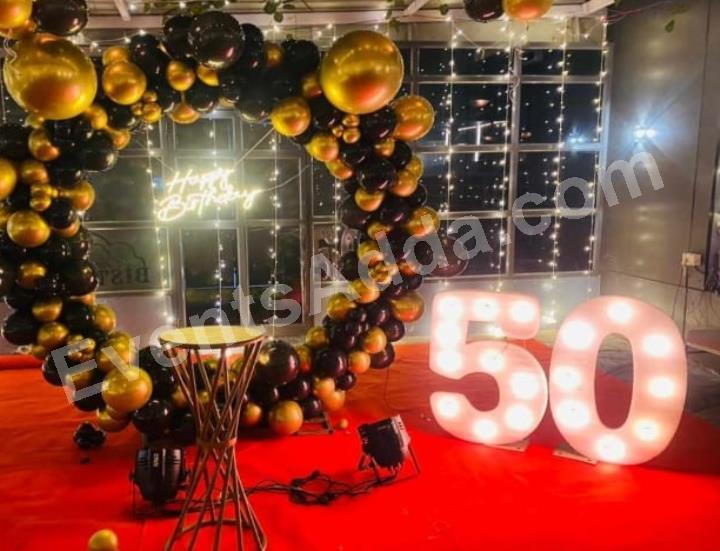black-and-gold-50th-birthday-balloon-decoration-4.jpg