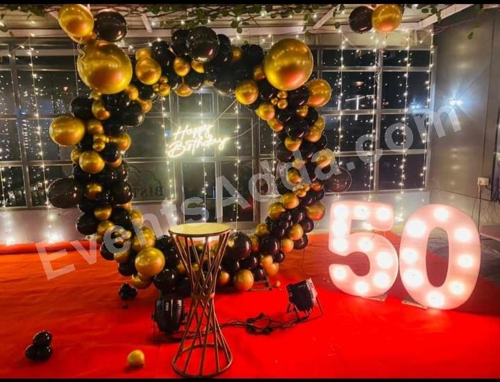 black-and-gold-50th-birthday-balloon-decoration in Nagarkurnool