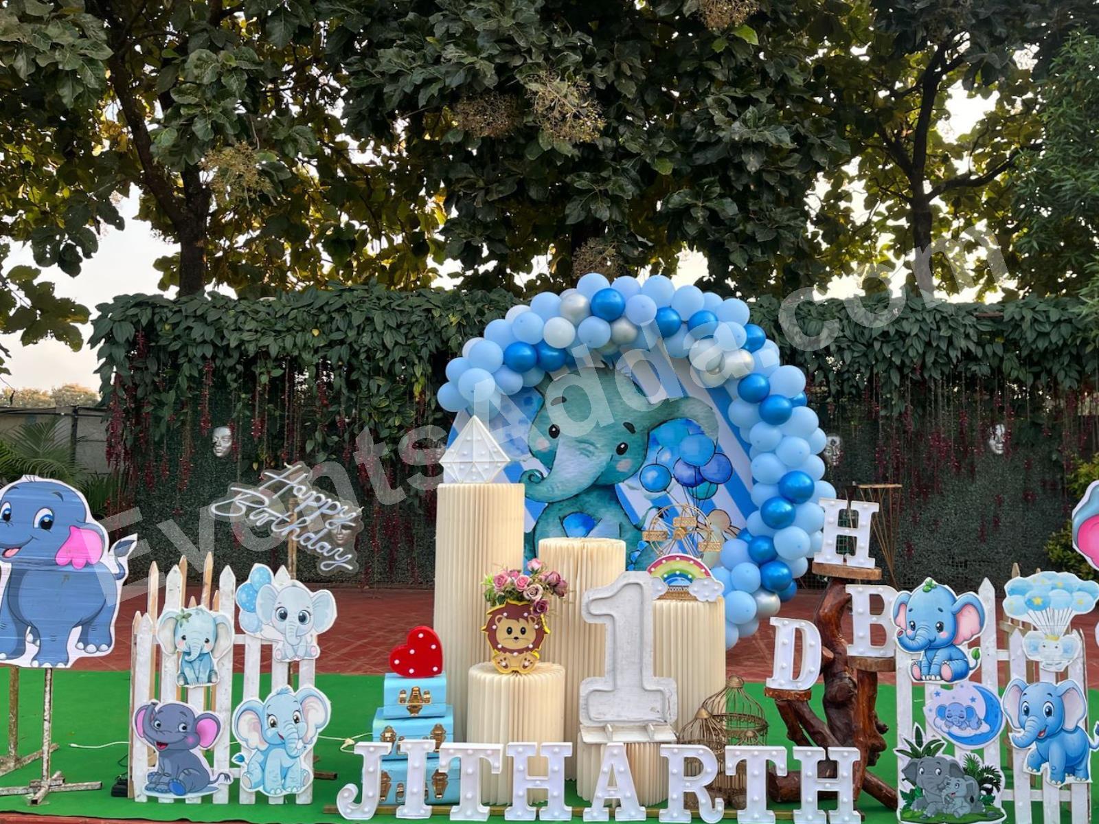 blue-elephant-first-birthday-decoration-3.jpg
