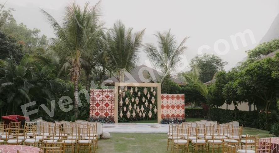 boho-garden-wedding-ceremony-decoration-2.jpg