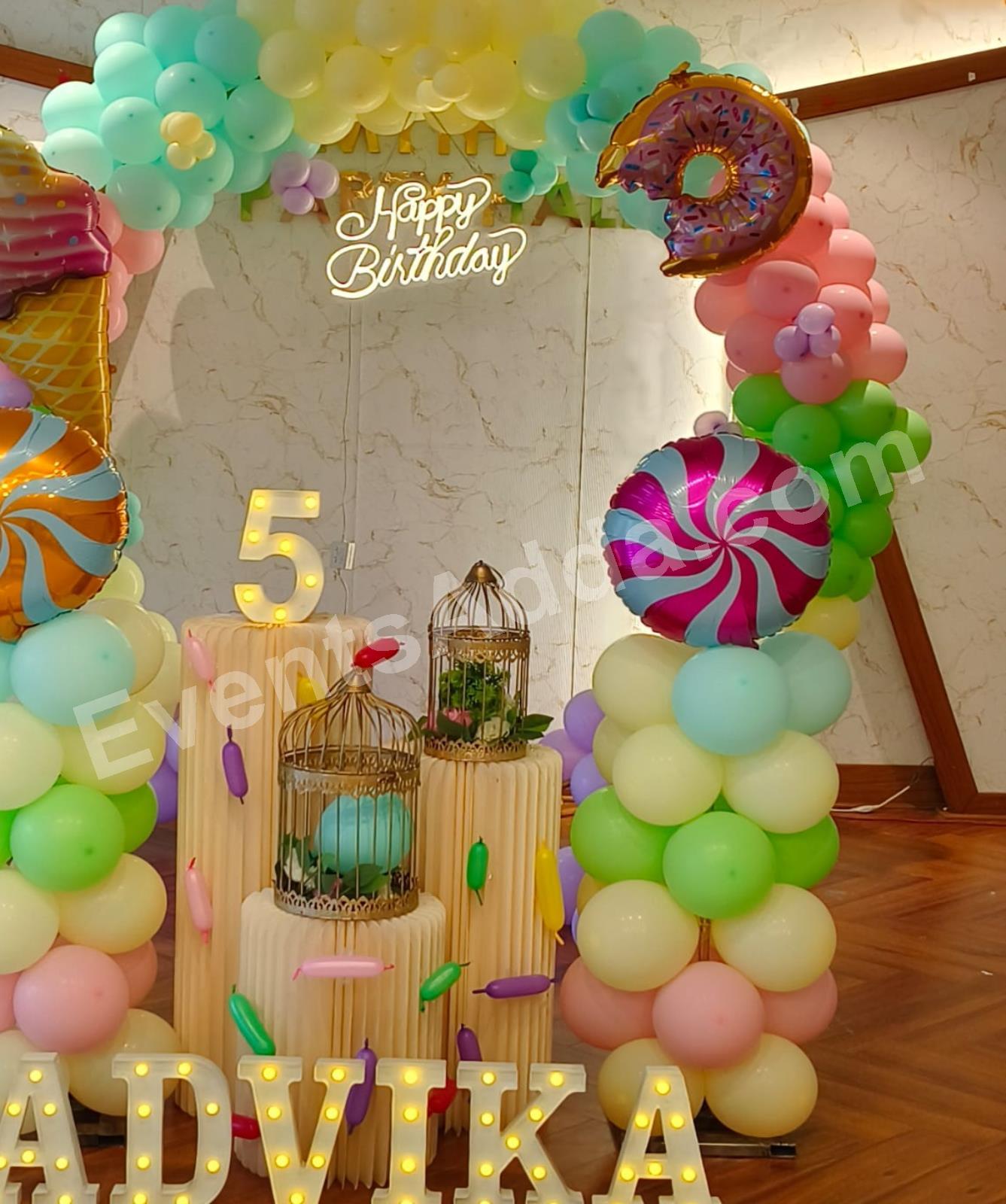 candy-land-theme-5th-birthday-balloon-decoration-4.jpg