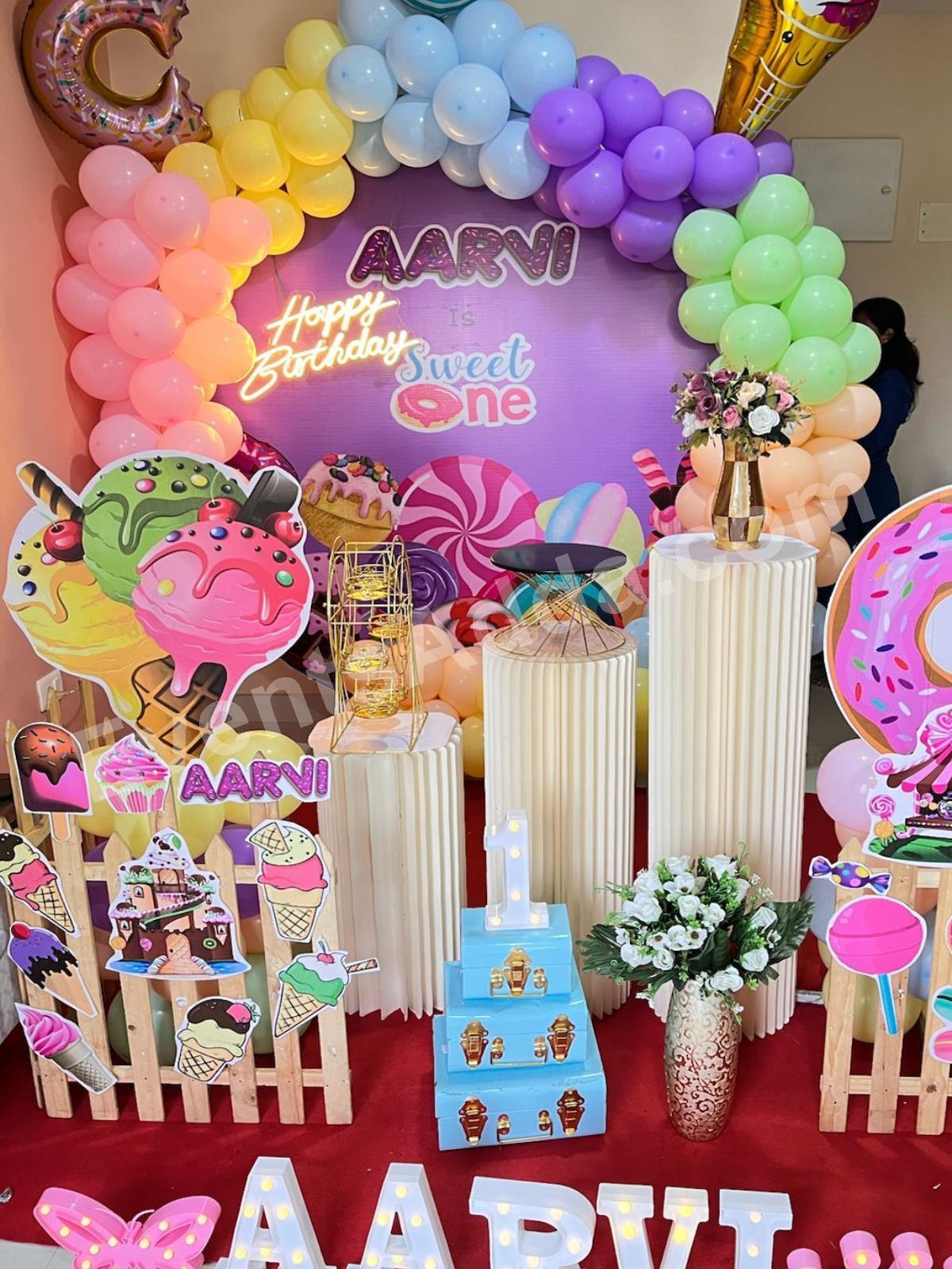 candyland-sweet-one-birthday-decoration-3.jpg