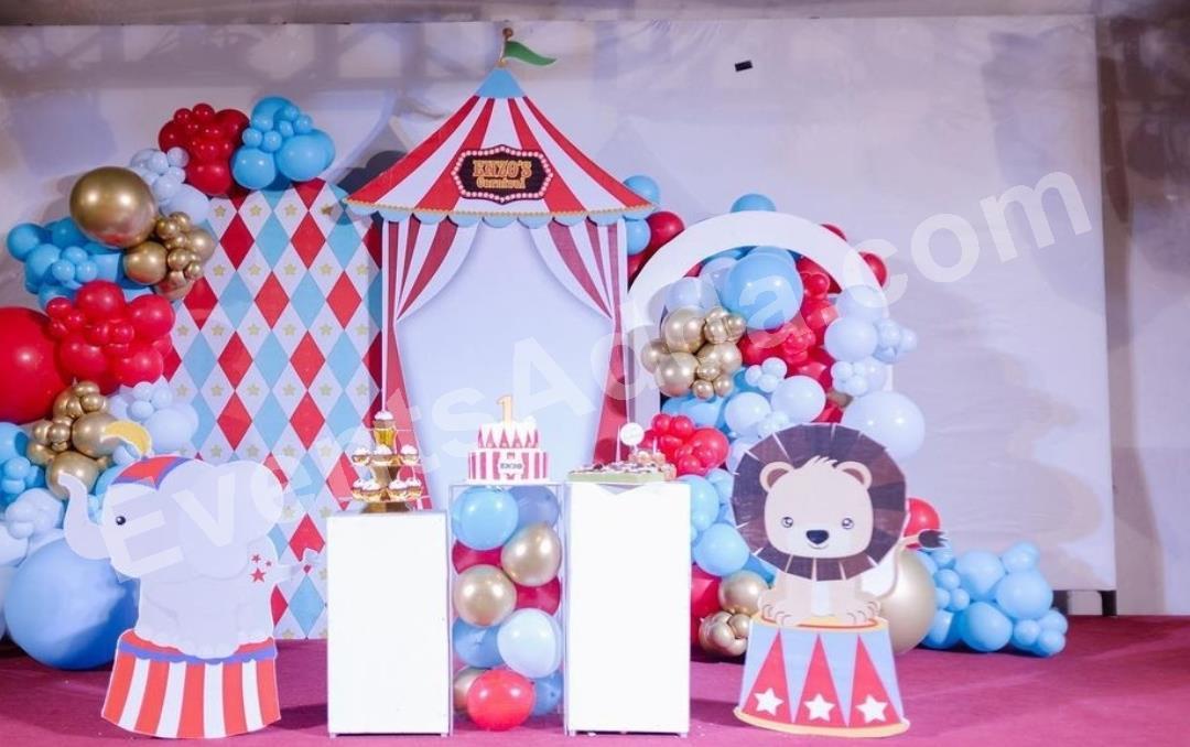 classic-circus-carnival-balloon-birthday-decoration-4.jpg