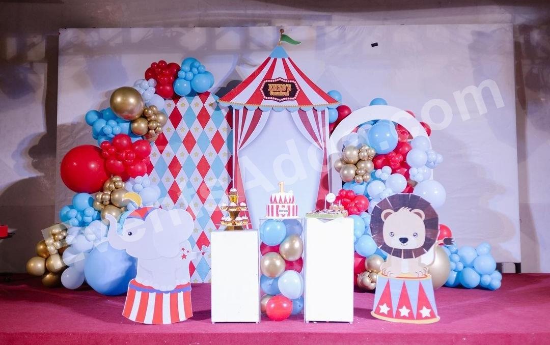 classic-circus-carnival-balloon-birthday-decoration in Wanaparthy
