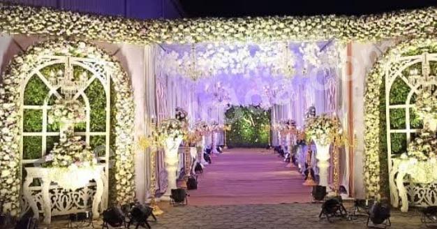 elegant-floral-tunnel-entrance-decoration-3.jpg