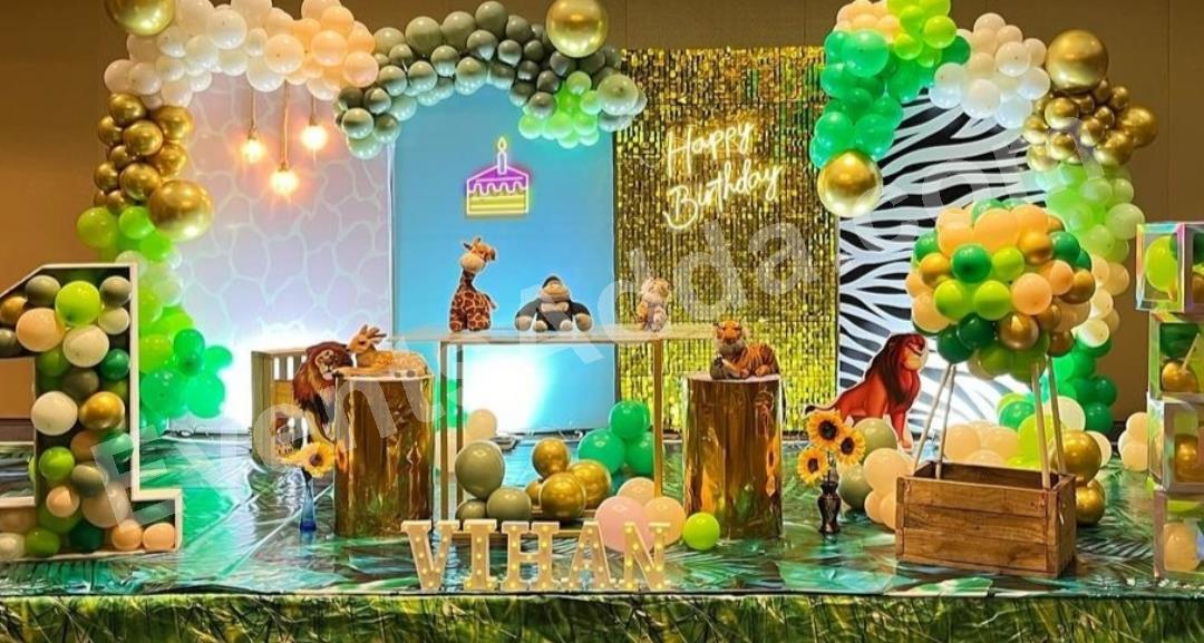 elegant-jungle-safari-theme-birthday-decoration-2.jpg