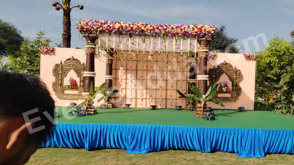 elegant-outdoor-floral-mandap-decoration-3.jpg