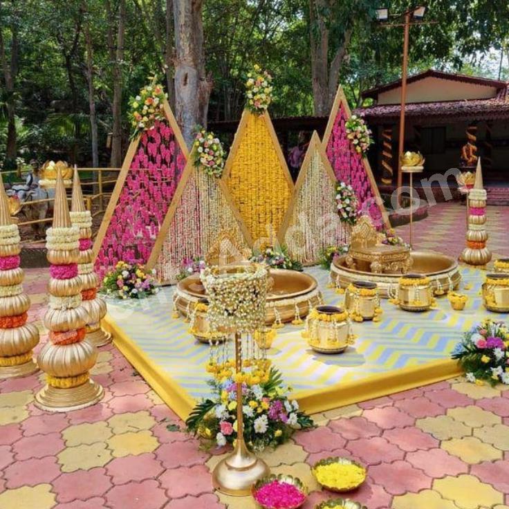 floral-haldi-decoration-2.jpg