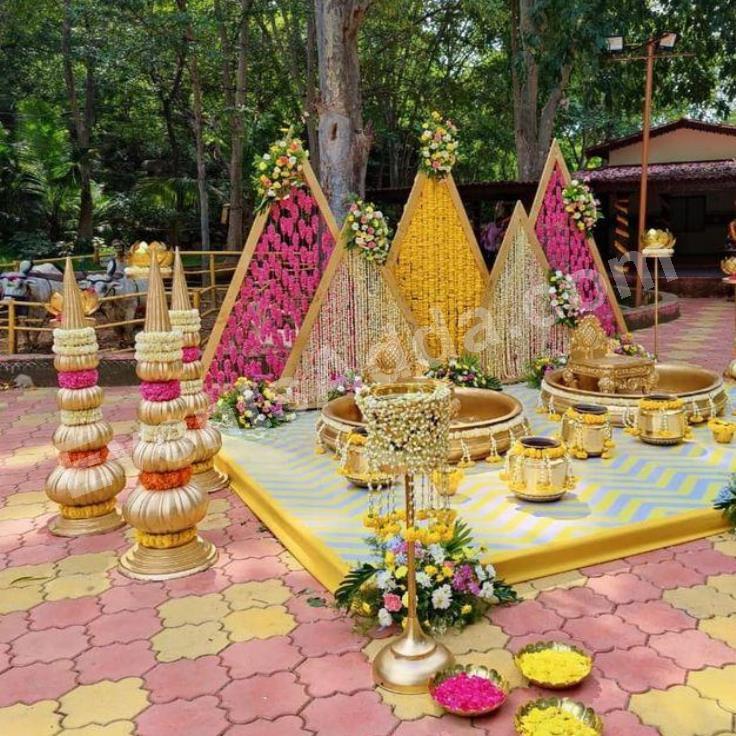 floral-haldi-decoration-3.jpg