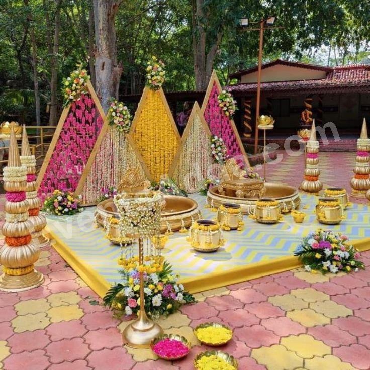 floral-haldi-decoration-4.jpg