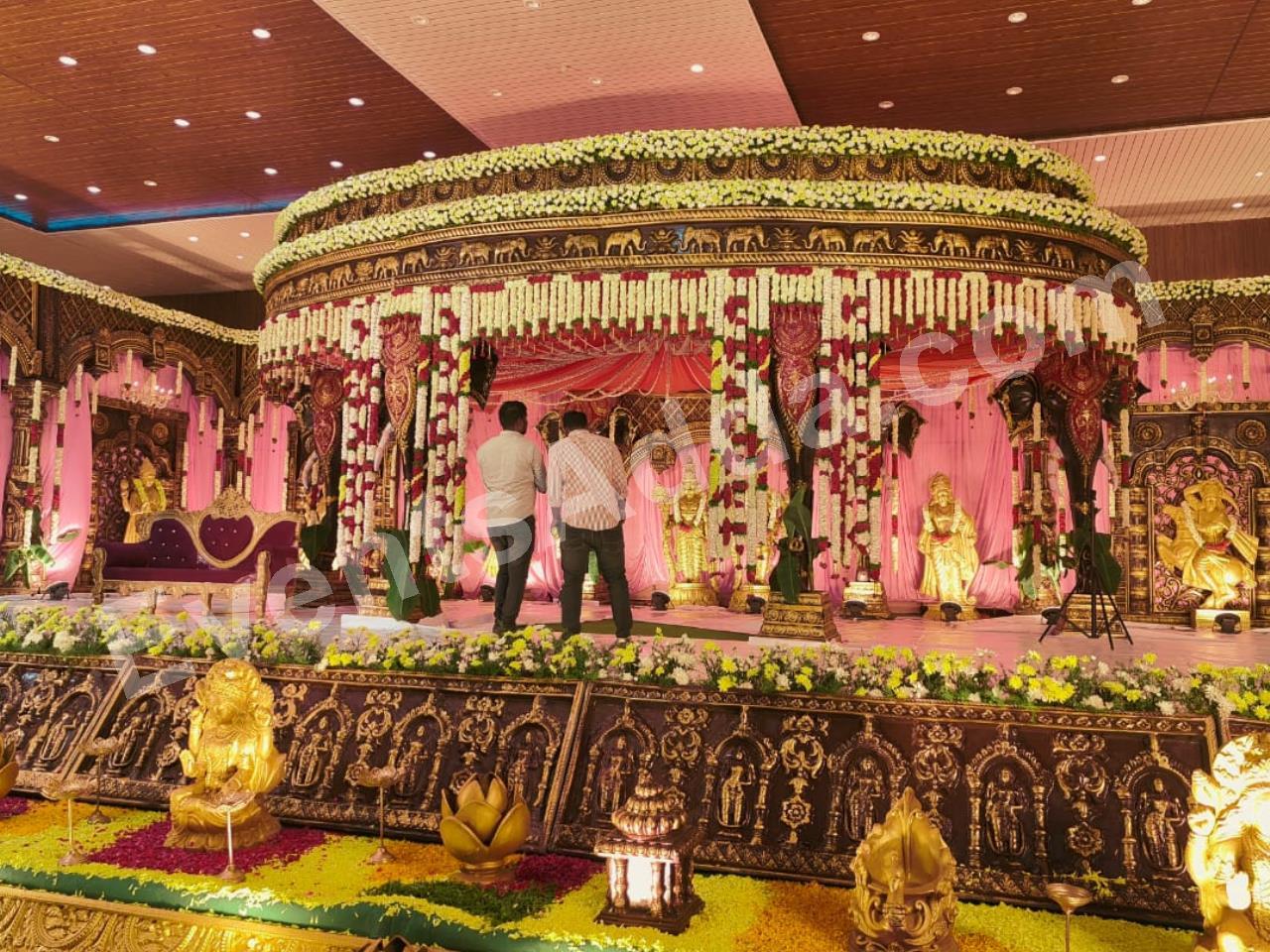 flower-decorators-2.jpg