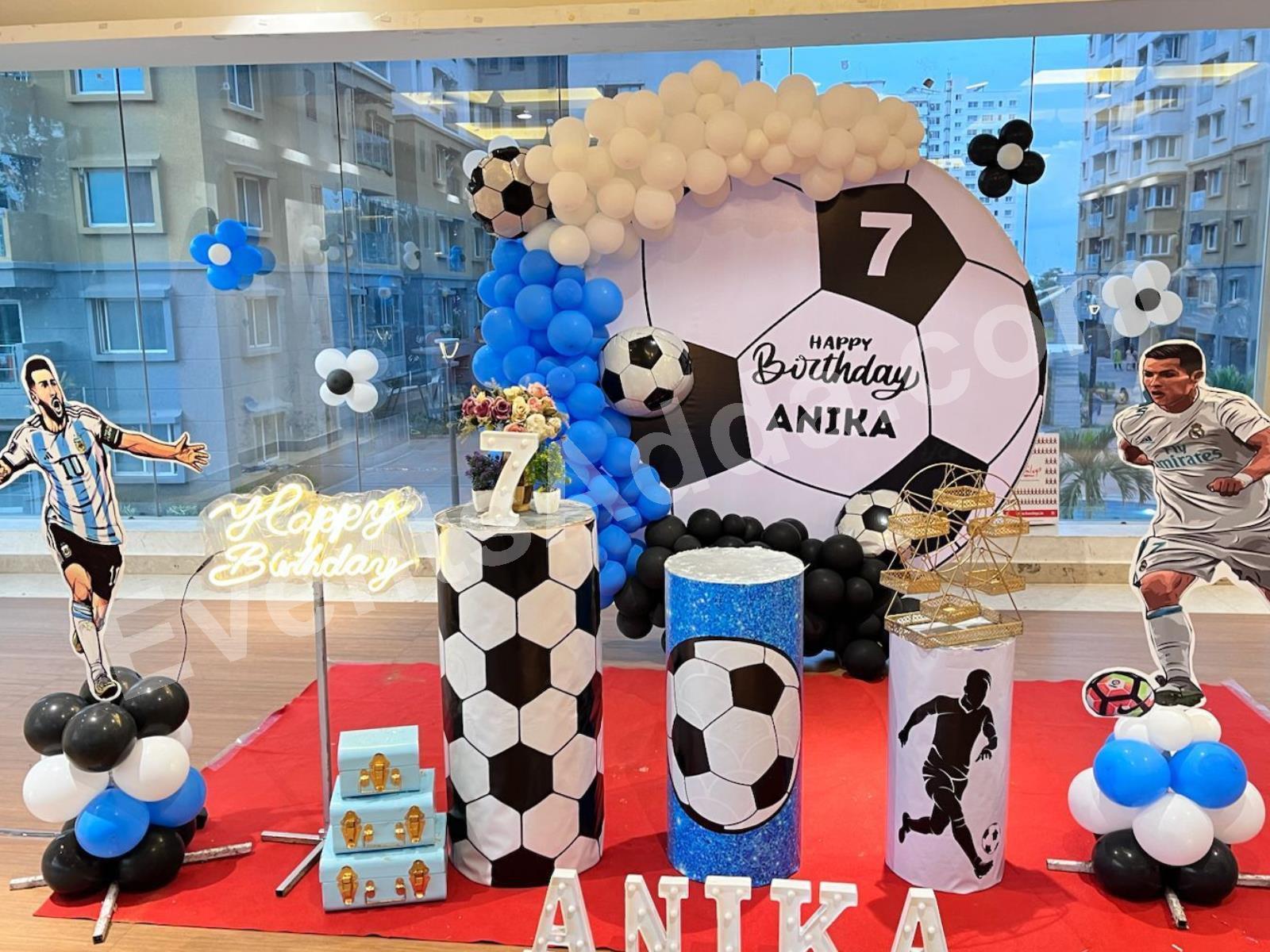 football-themed-7th-birthday-decoration-2.jpg