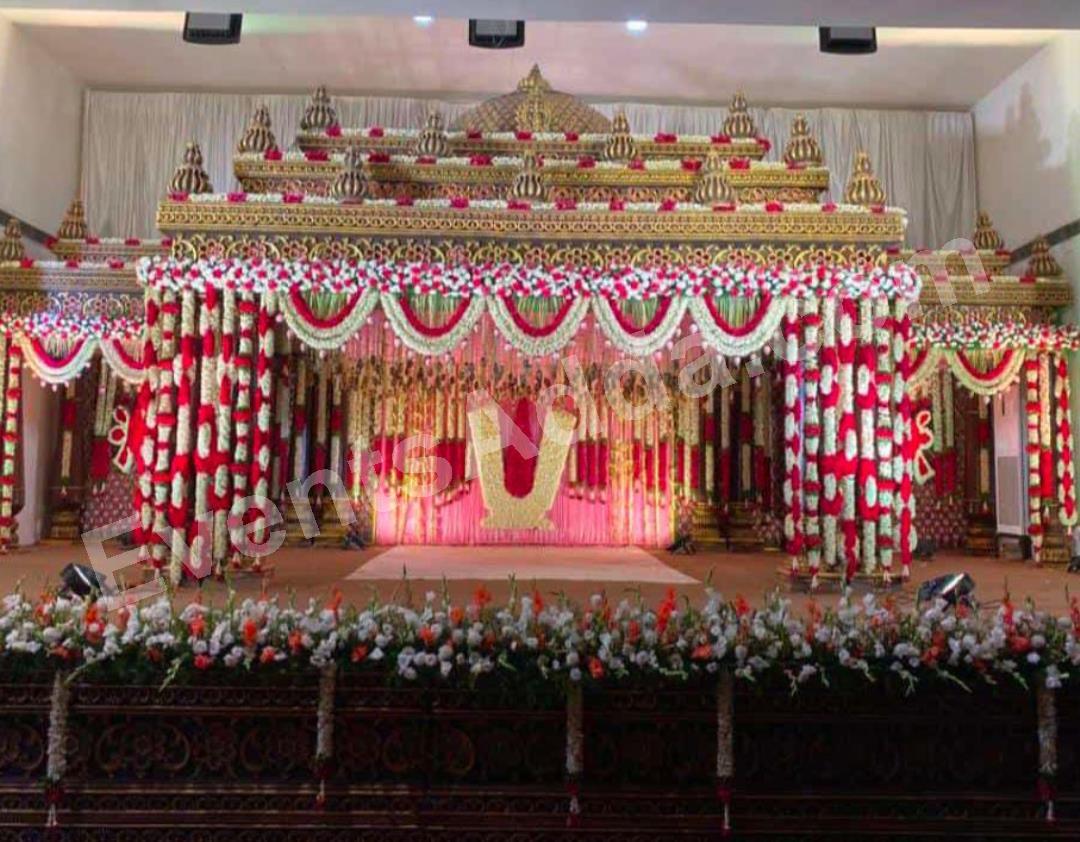 grand-traditional-carved-mandap-entrance-decoration-2-2.jpg