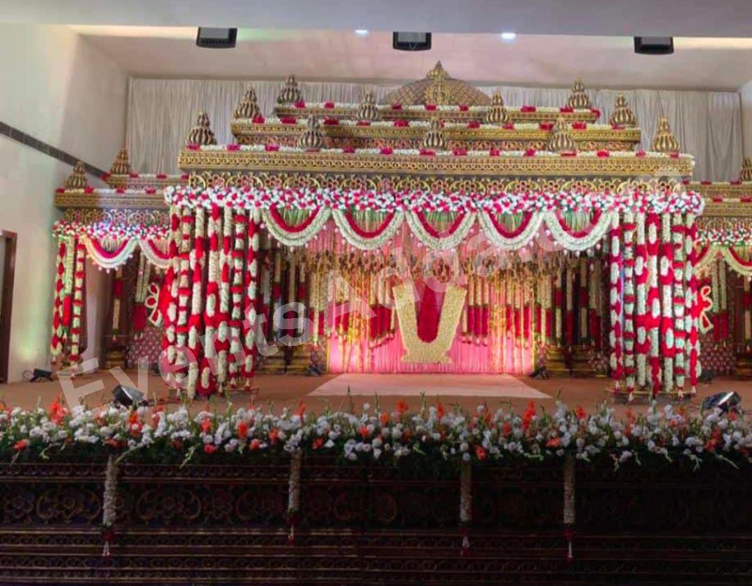 grand-traditional-carved-mandap-entrance-decoration-2-3.jpg