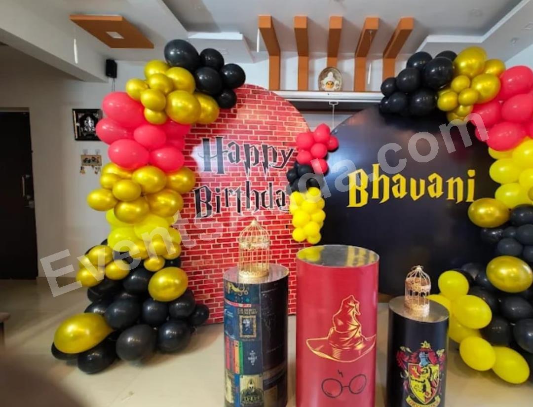 harry-potter-theme-birthday-decoration-3.jpg