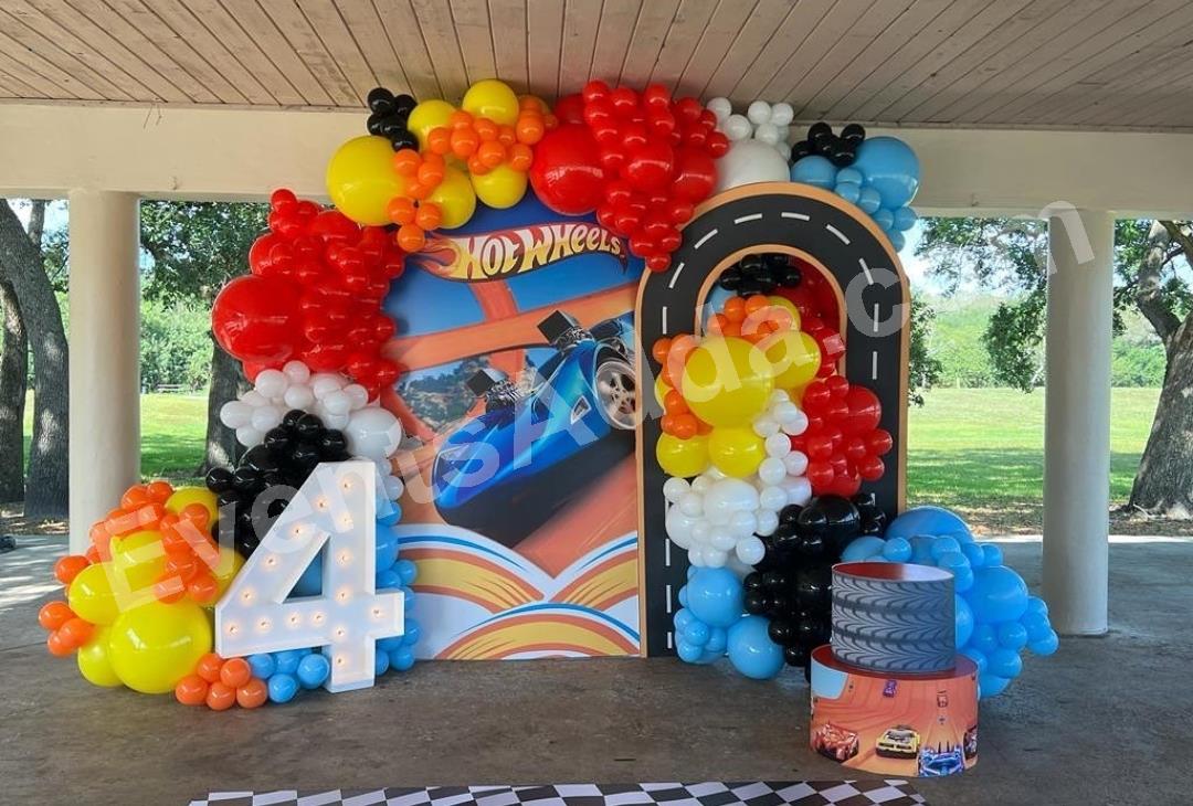 hot-wheels-race-track-4th-birthday-decoration in Vijayawada