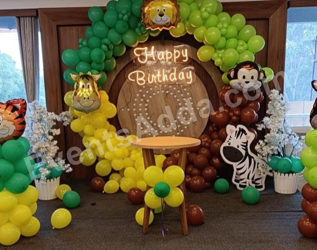 jungle-safari-animal-birthday-decoration-2.jpg