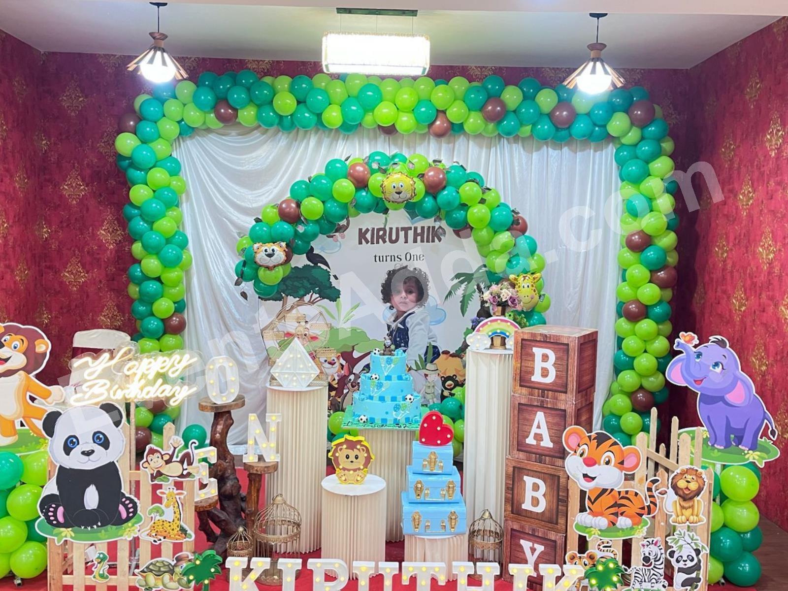 jungle-safari-first-birthday-decoration-2.jpg