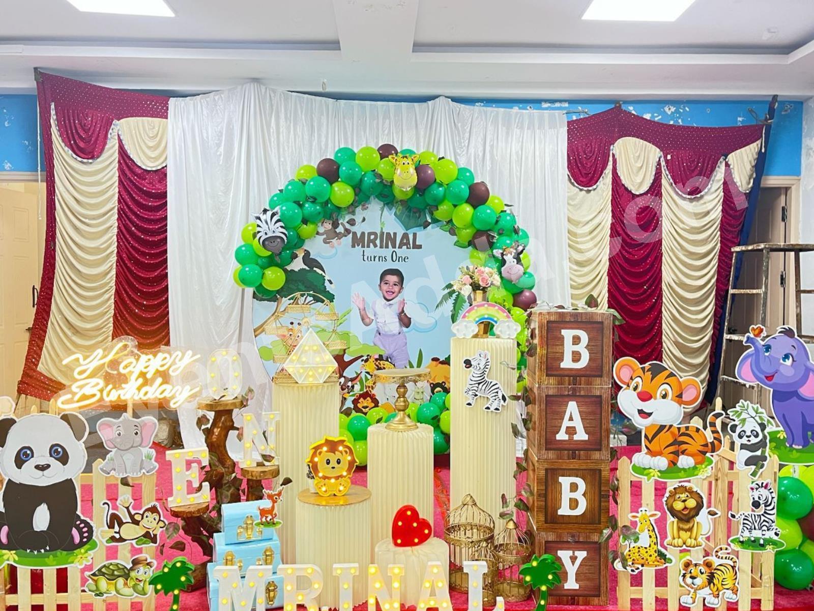 jungle-safari-theme-1st-birthday-decoration-2.jpg