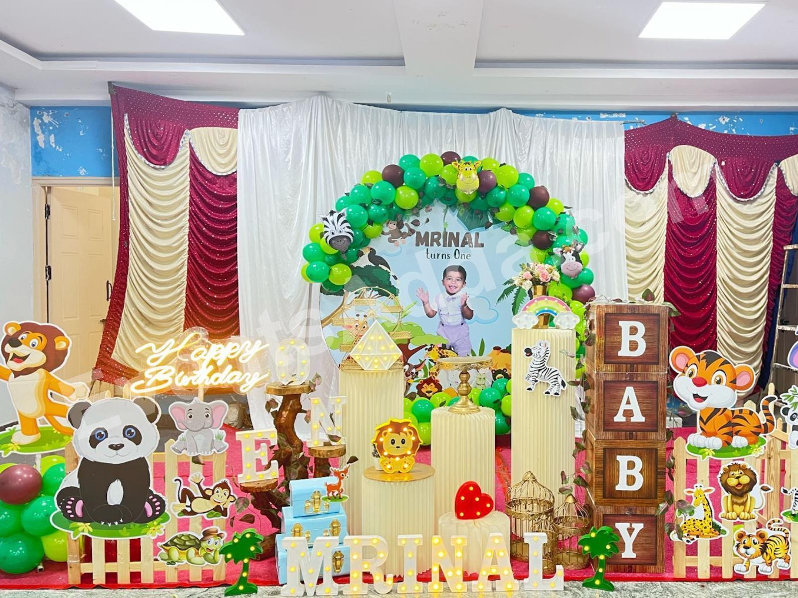jungle-safari-theme-1st-birthday-decoration-3.jpg