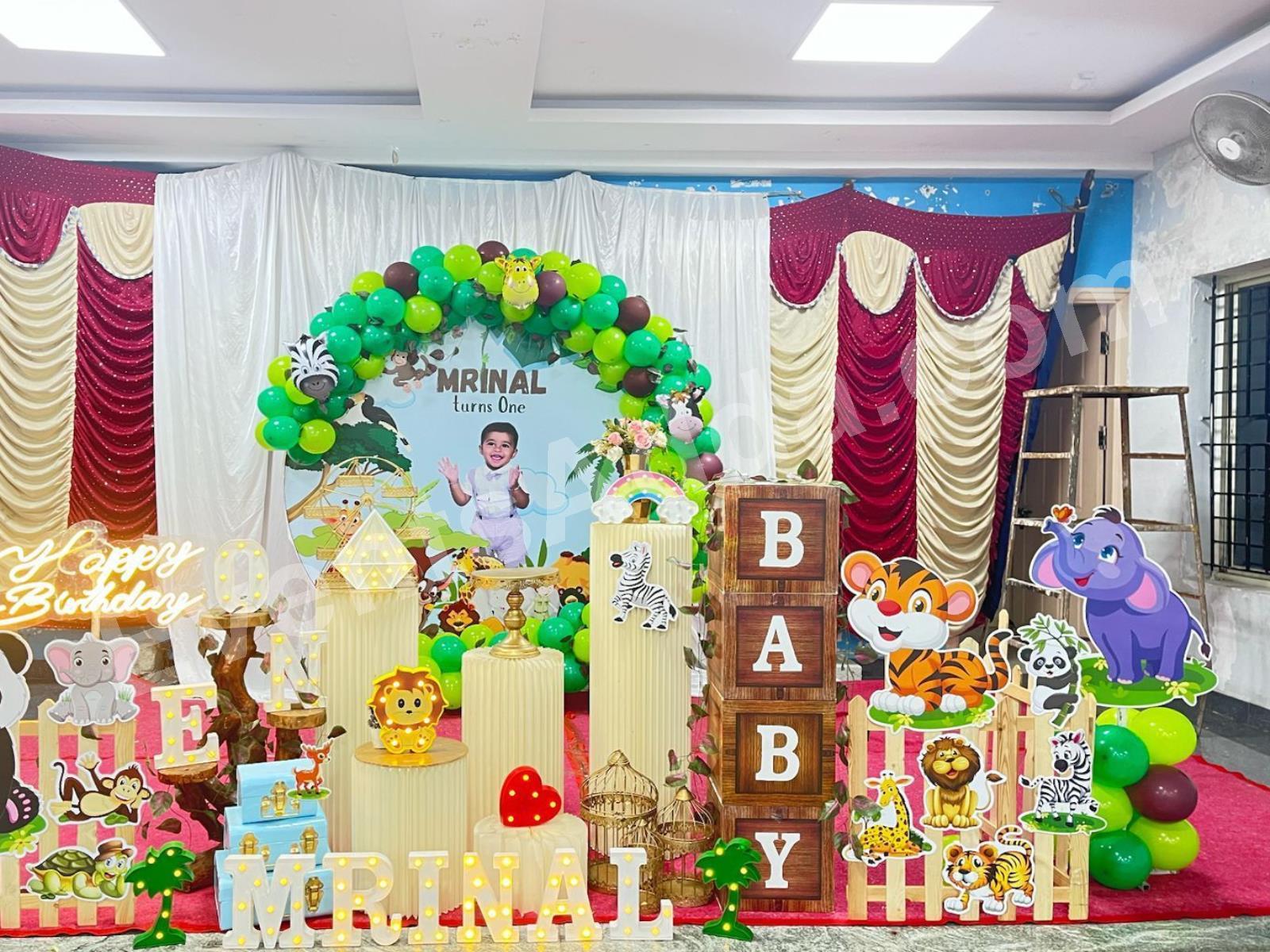 jungle-safari-theme-1st-birthday-decoration-4.jpg