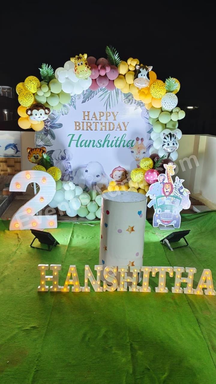jungle-safari-theme-2nd-birthday-balloon-decoration-2.jpg