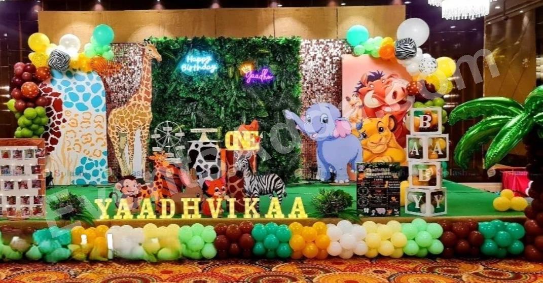 jungle-safari-theme-first-birthday-decoration-4.jpg