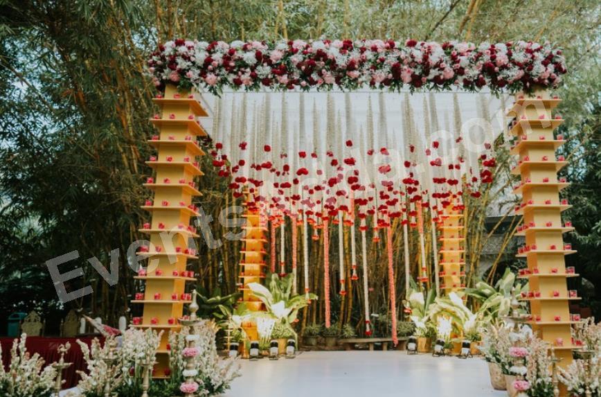 luxury-hanging-floral-wedding-mandap-decoration-3.jpg
