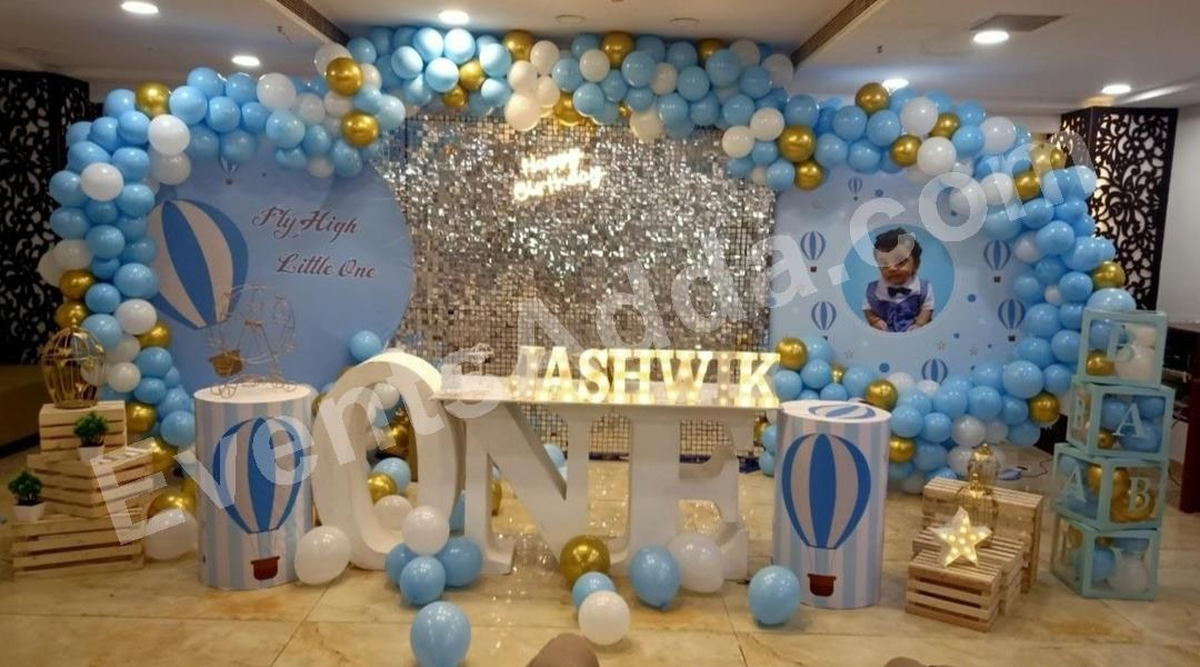 luxury-hot-air-balloon-first-birthday-decoration in Vijayawada