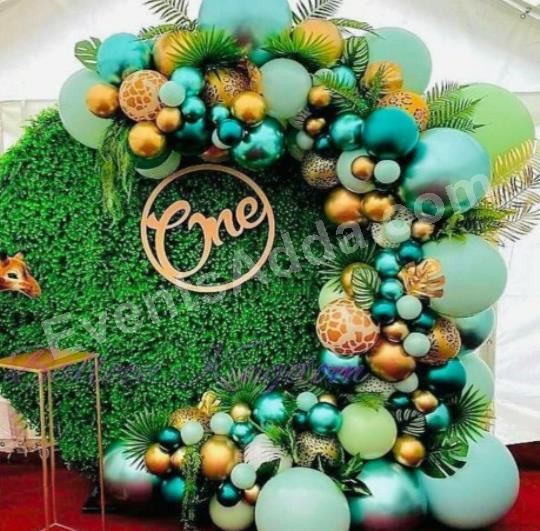 luxury-jungle-safari-theme-birthday-balloon-decoration-4.jpg