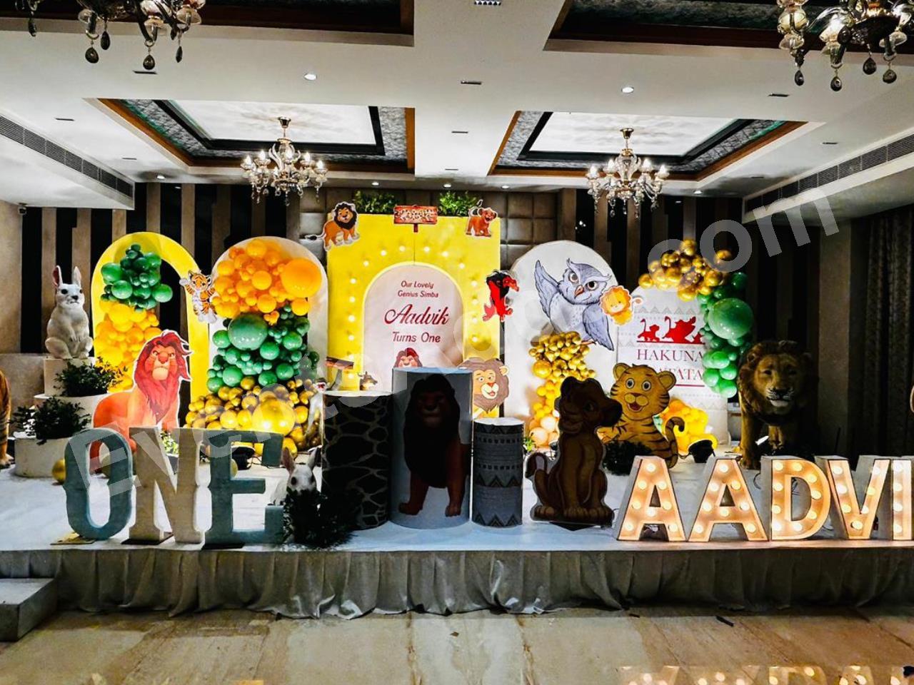 luxury-lion-king-first-birthday-theme-decoration-2.jpg