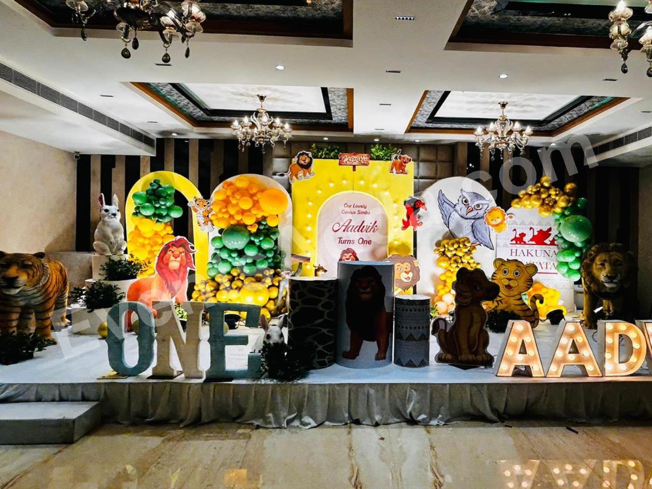 luxury-lion-king-first-birthday-theme-decoration-3.jpg