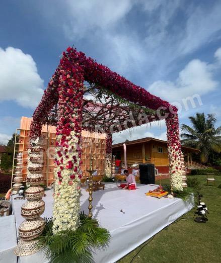 luxury-ombre-floral-wedding-mandap-decoration in Kolkata