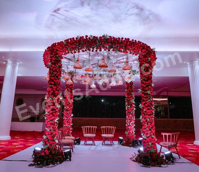 luxury-red-rose-floral-wedding-mandap-decoration-2 in Kolkata