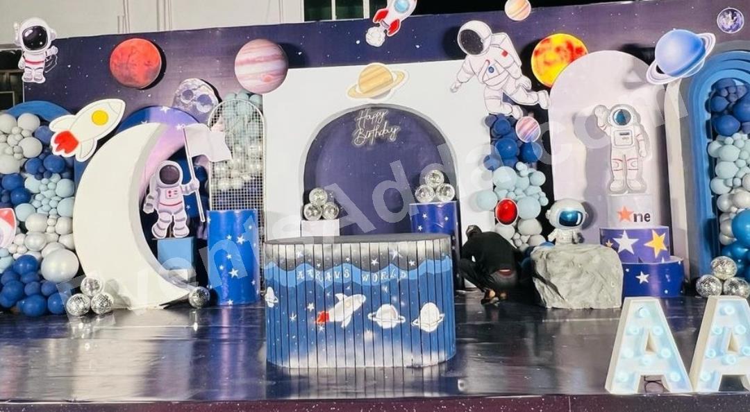 luxury-space-adventure-birthday-balloon-decoration-2.jpg