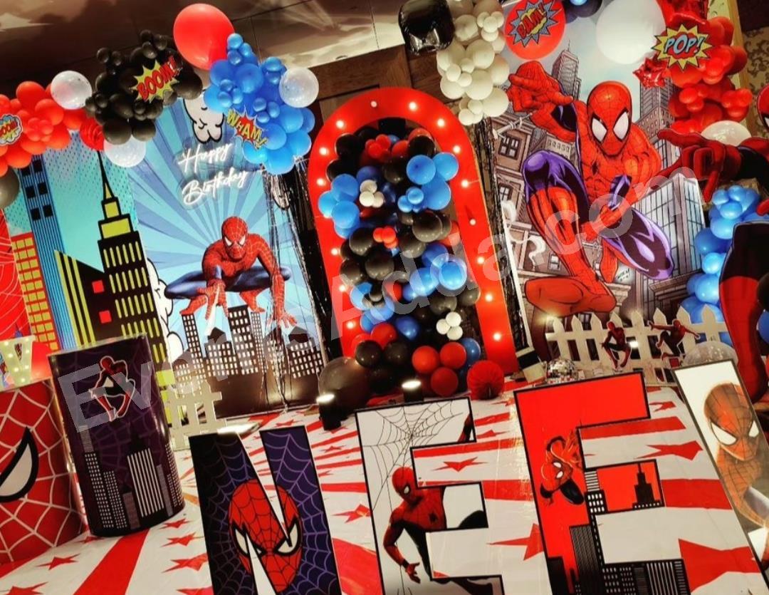 luxury-spider-man-cityscape-birthday-decoration-2.jpg