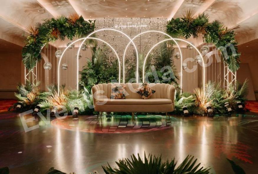 luxury-tropical-led-arch-reception-decoration-2.jpg