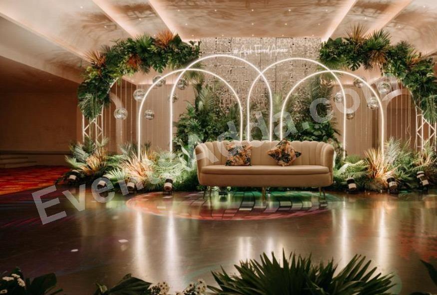 luxury-tropical-led-arch-reception-decoration-3.jpg