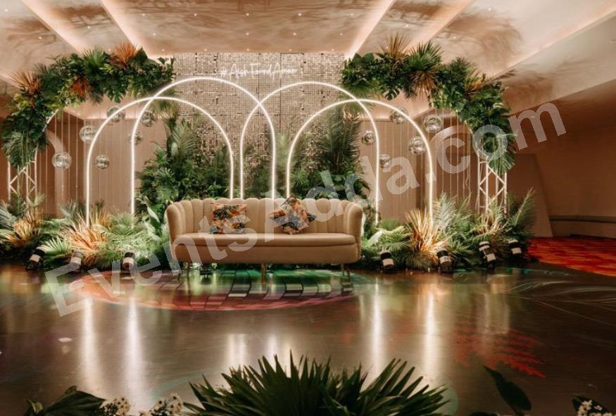 luxury-tropical-led-arch-reception-decoration-4.jpg