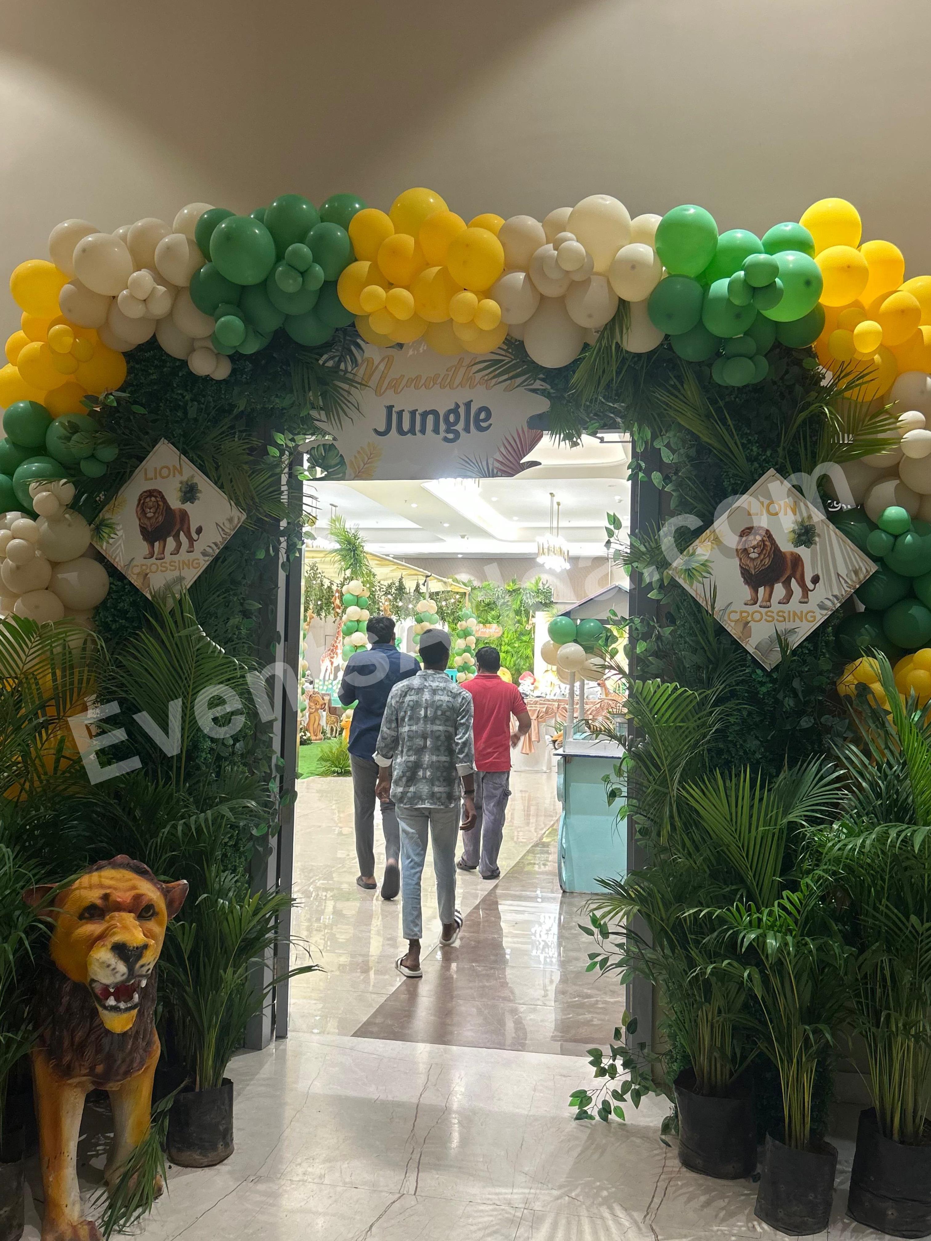 marvelous-jungle-theme-entrance-decoration-2.jpg