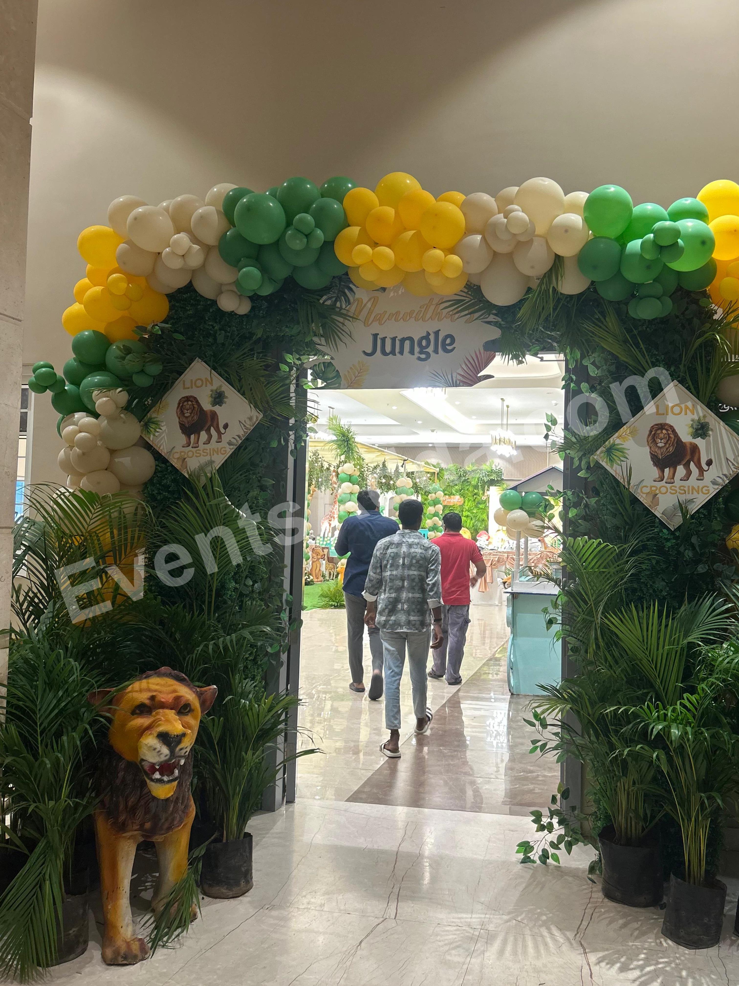 marvelous-jungle-theme-entrance-decoration-3.jpg