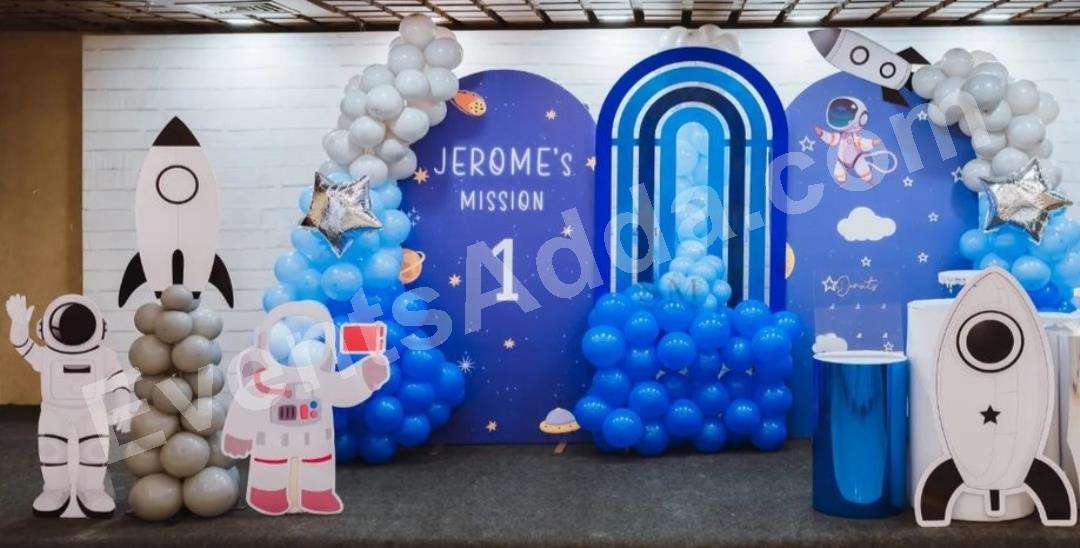 mission-to-space-first-birthday-balloon-decoration-3.jpg