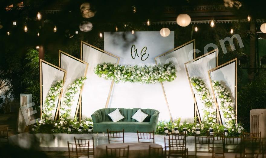 modern-luxe-floral-lounge-decoration in Kolkata