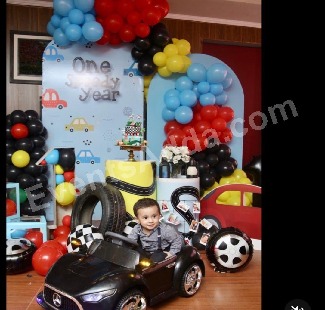 one-speedy-year-car-theme-birthday-decoration-4.jpg