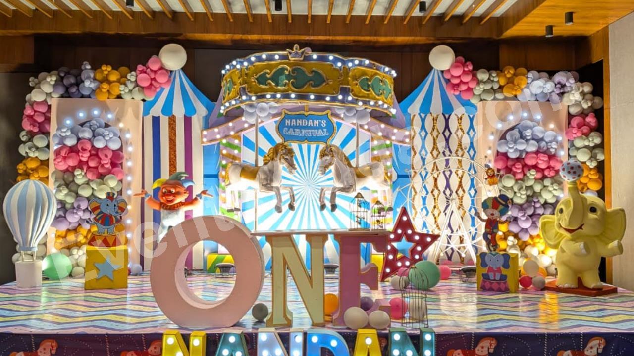 organic-balloon-decoration-2.jpg